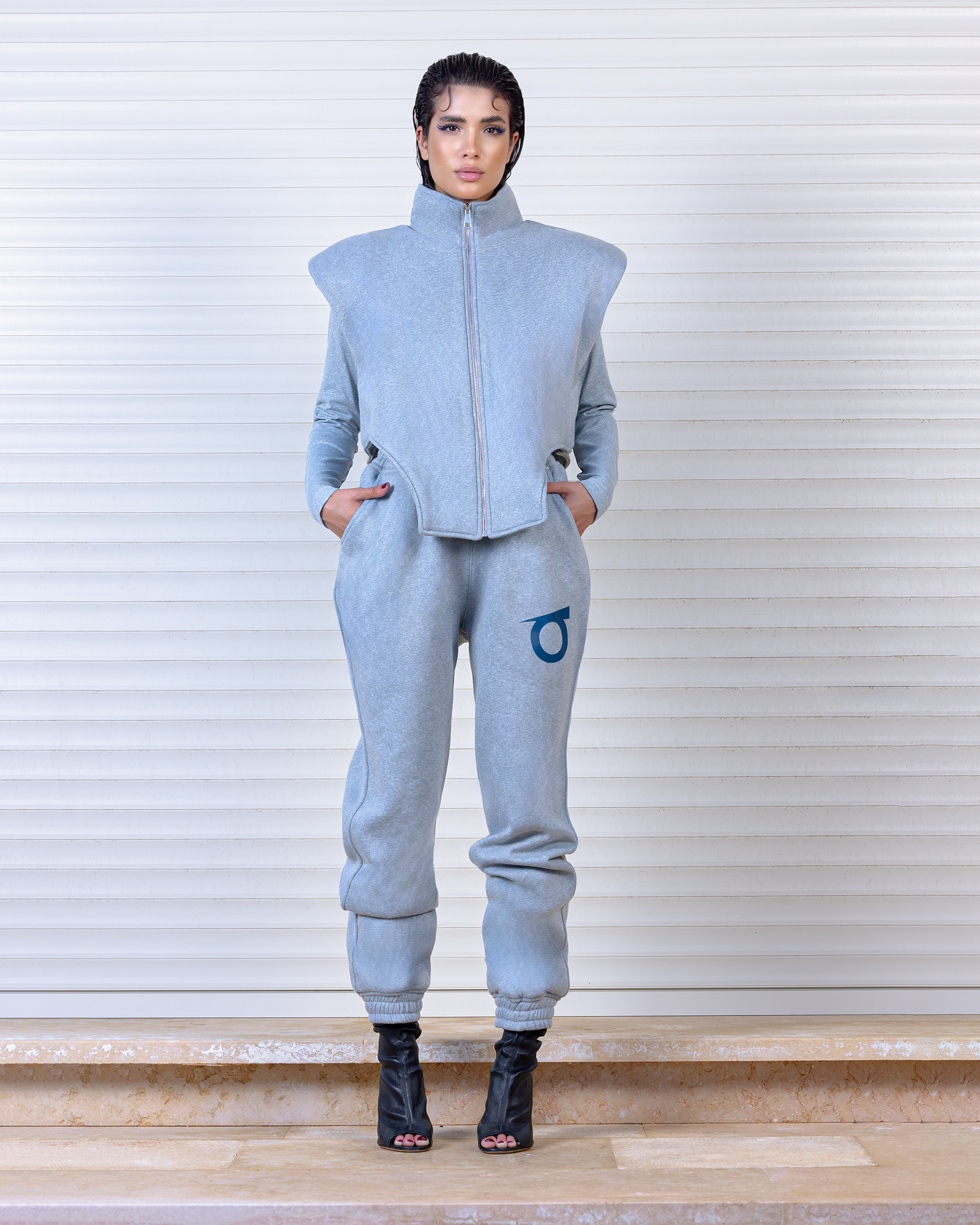 GRAY WARRIOR SHOULDER 3-PIECE TRACK SET