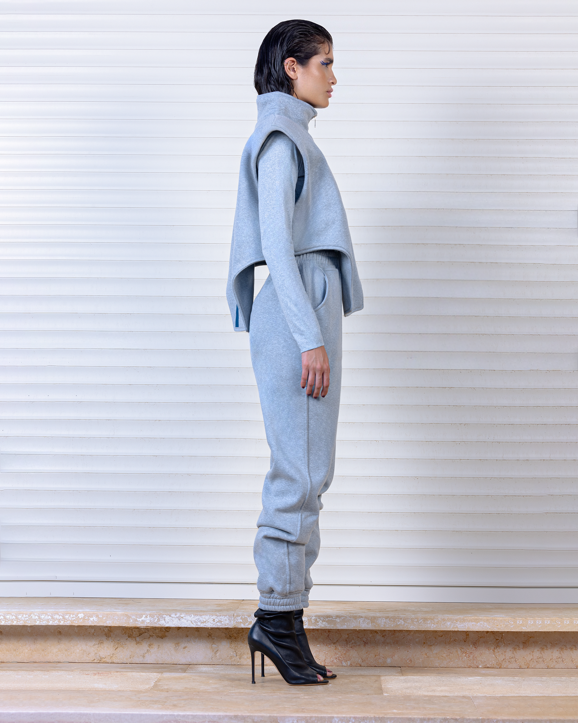 GRAY WARRIOR SHOULDER 3-PIECE TRACK SET