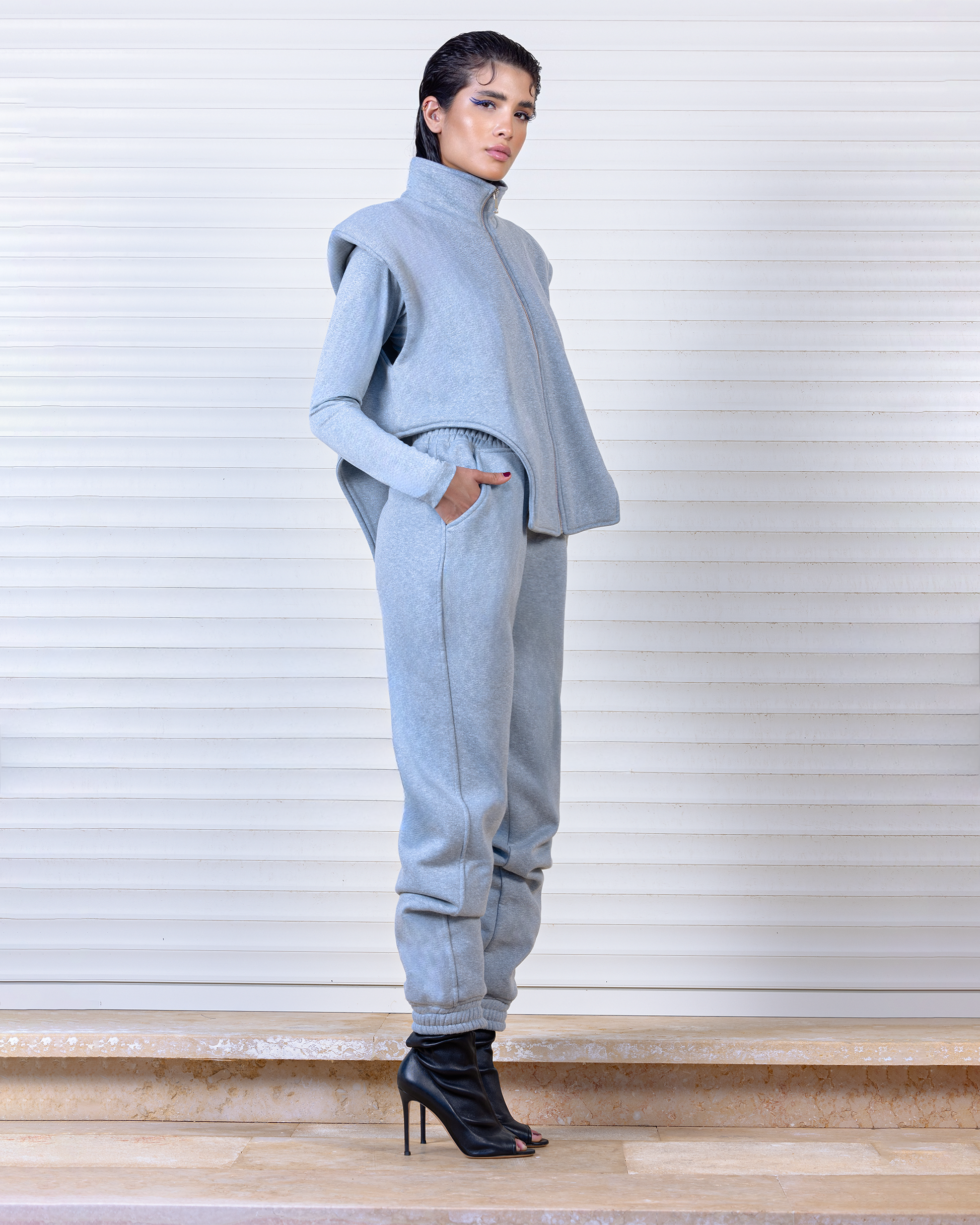 GRAY WARRIOR SHOULDER 3-PIECE TRACK SET