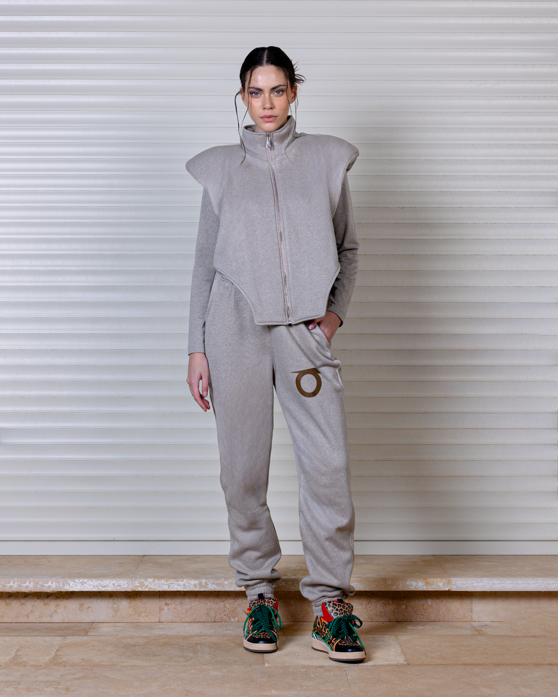 BROWN WARRIOR SHOULDER 3-PIECE TRACK SET