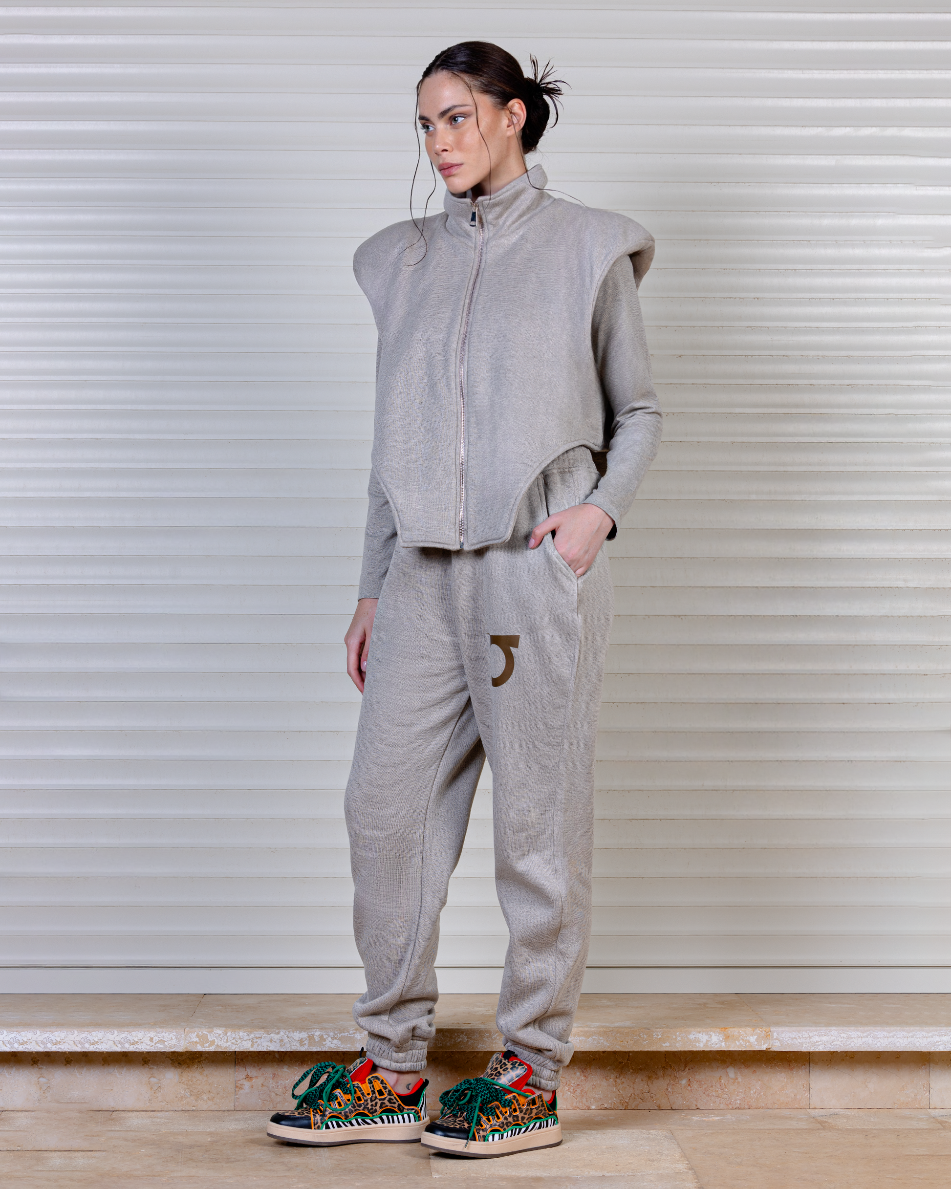 BROWN WARRIOR SHOULDER 3-PIECE TRACK SET