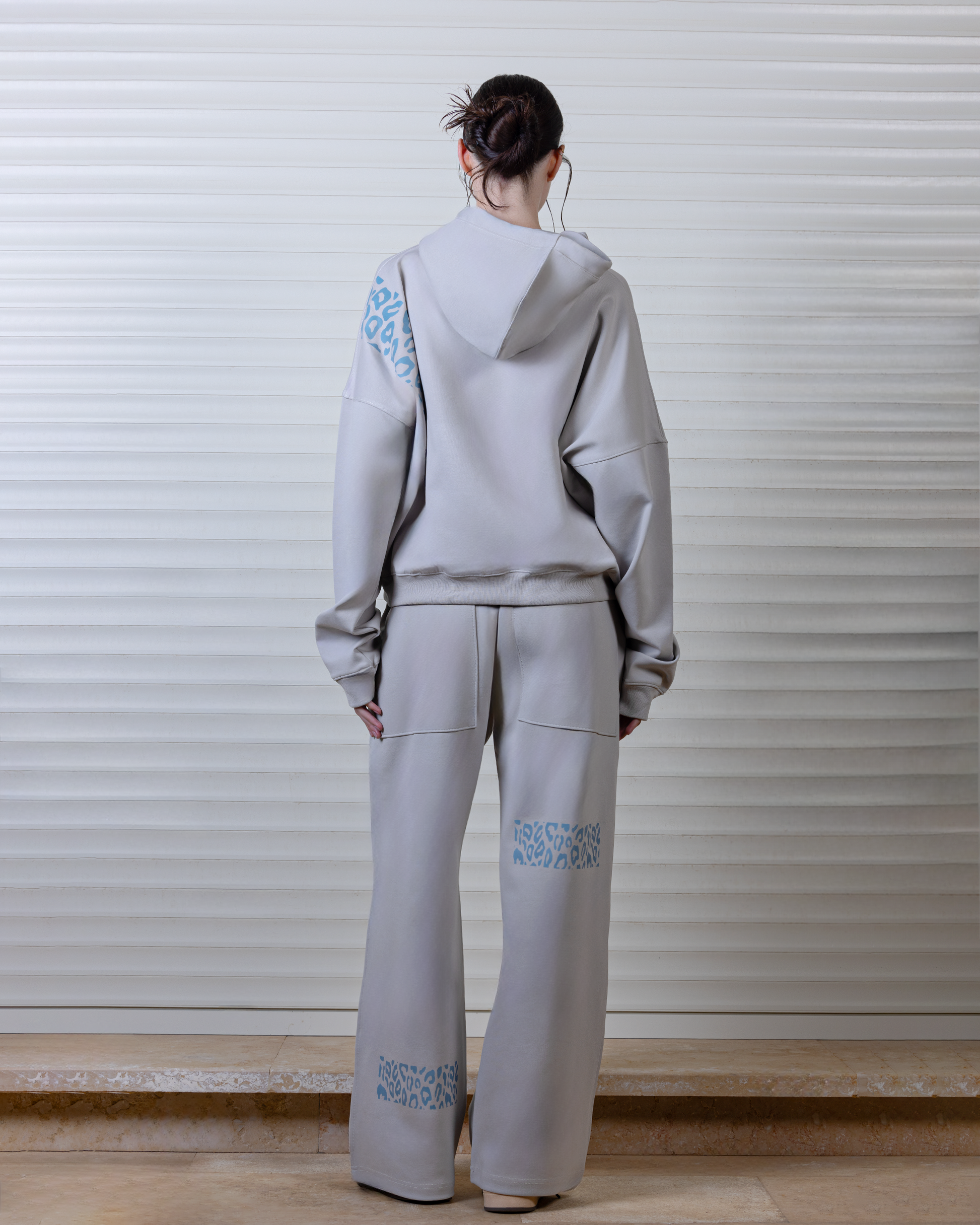 Ablaze leopard set in Gray