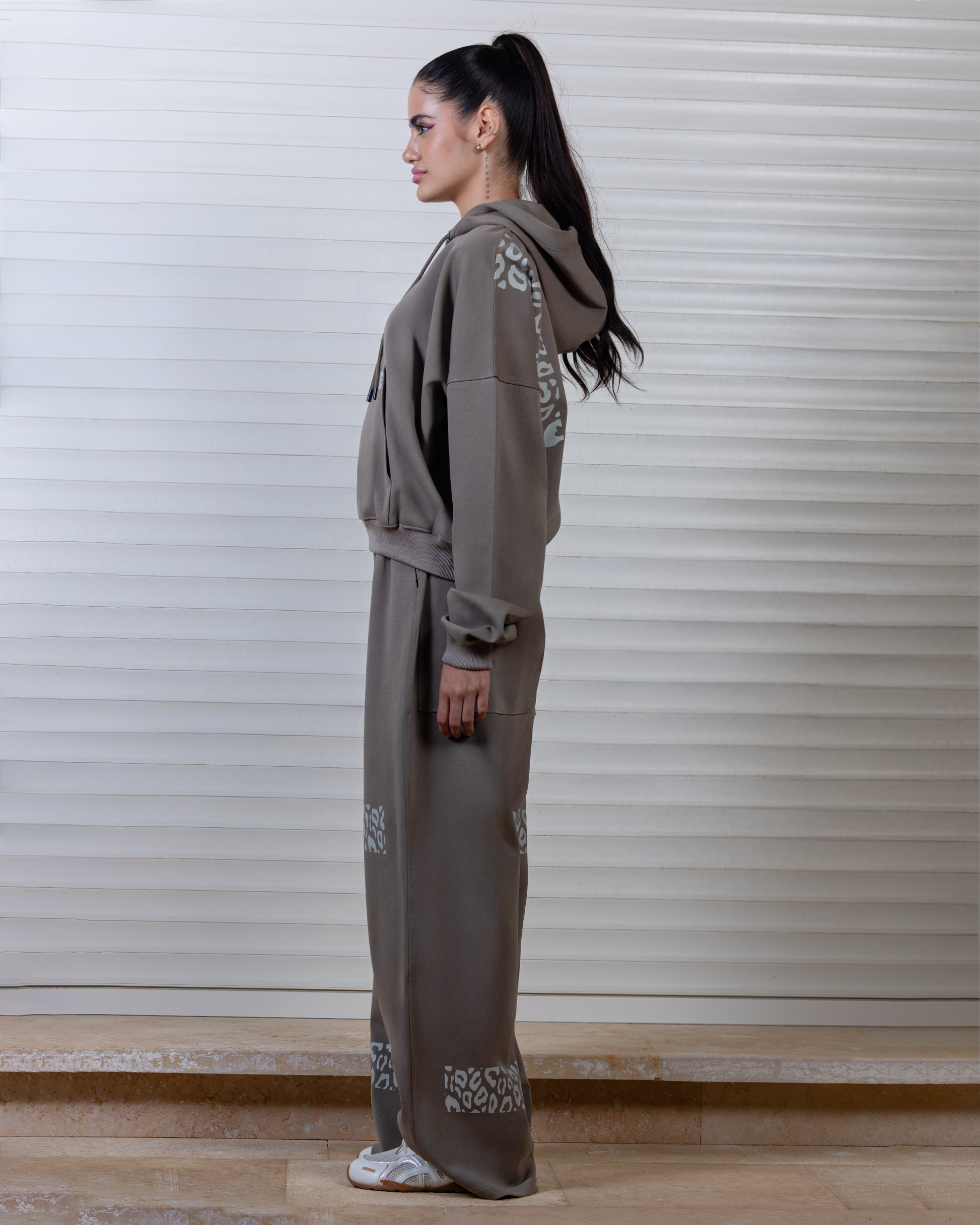 Ablaze leopard set in Dusty Brown