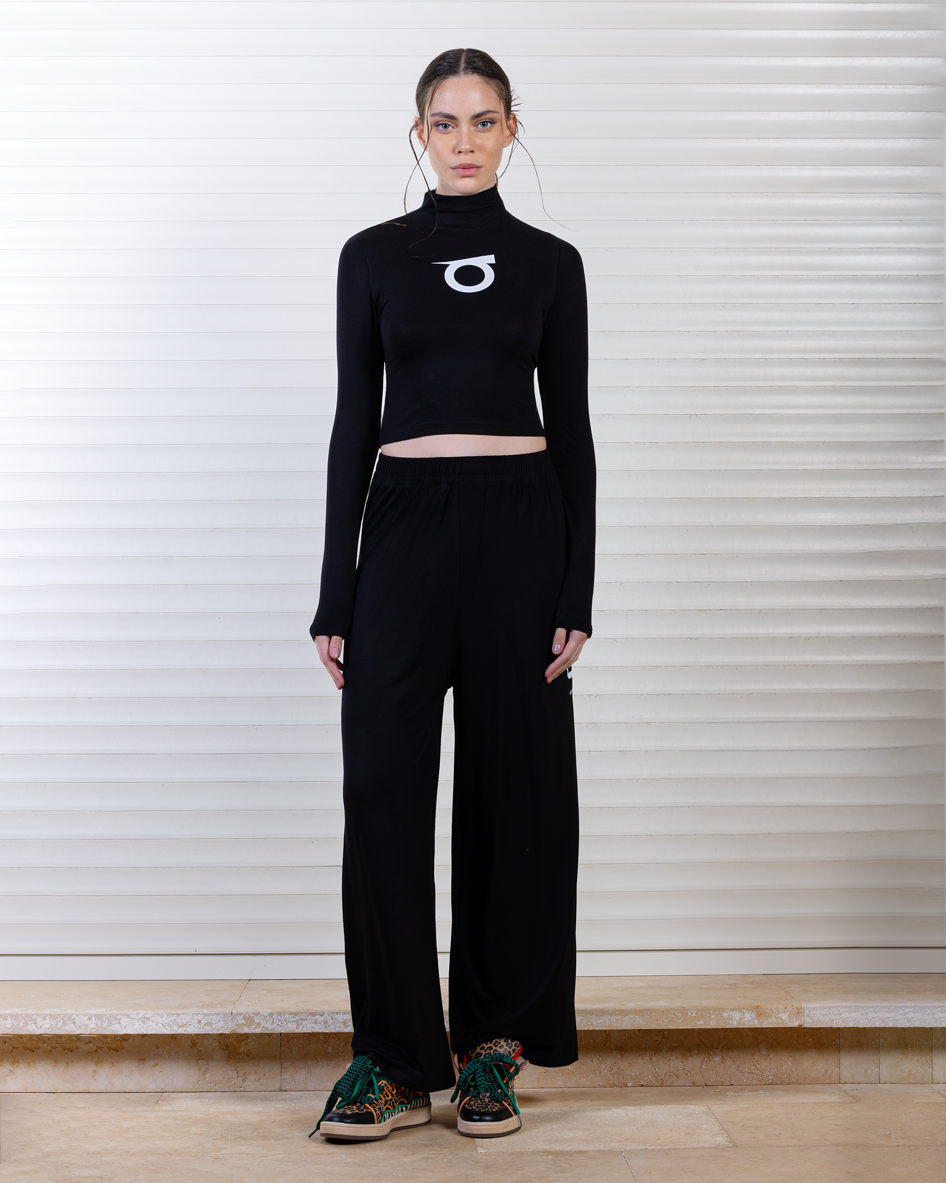 Ablaze signature set In black