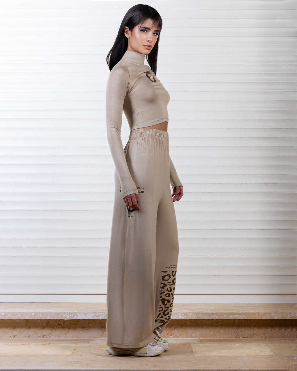 Ablaze signature set In Beige